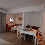 Alp-chalet 아파트호텔 4*