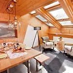 Aparthotel Alp-chalet 4*