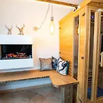 Alp-chalet 아파트호텔 4*