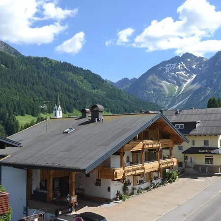 Alp-chalet Apartahotel Hirschegg (Vorarlberg)