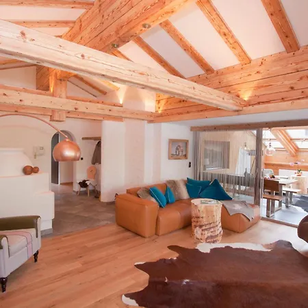 Alp-chalet Aparthotel Hirschegg (Vorarlberg)