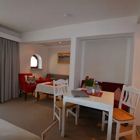 Alp-chalet Lejlighedshotel 4*
