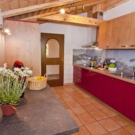 Alp-chalet Aparthotel 4*