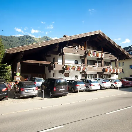 Aparthotel Alp-chalet 4*
