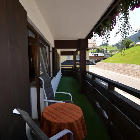 Alp-chalet Aparthotel Hirschegg (Vorarlberg)