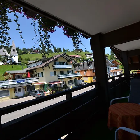 Aparthotel Alp-chalet 4*