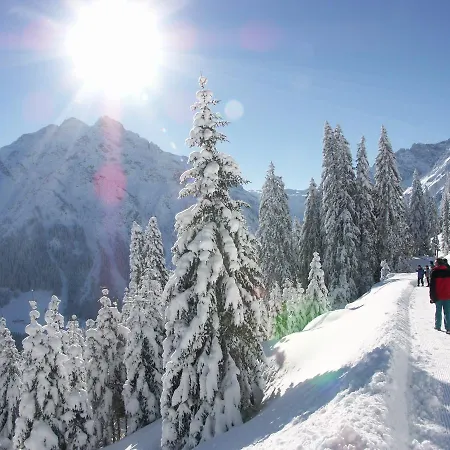 Aparthotel Alp-chalet 3*
