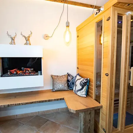 Alp-chalet Aparthotel 4*